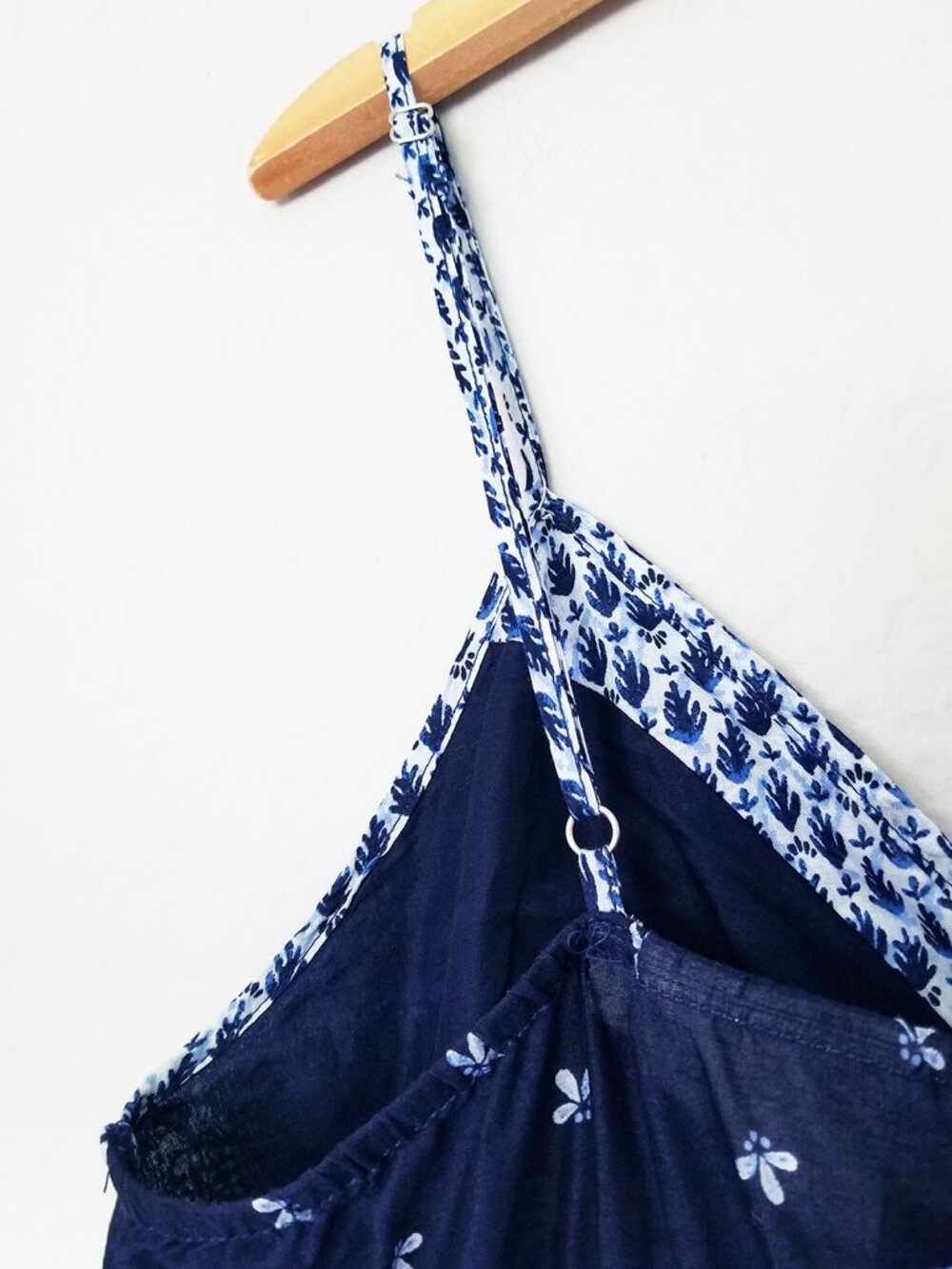 H&M L.O.G.G Blue Tiered Maxi Dress Surplice V Neck Lightweight Cotton Size 12 - Picture 11 of 16